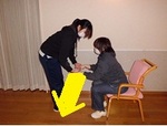 立位動作介助と手引き歩行